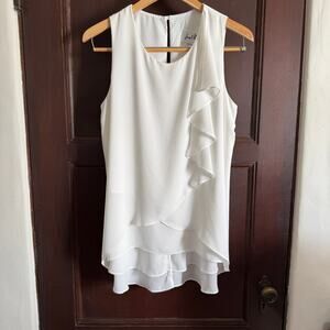 JOSEPH RIBKOFF | White Ruffled Flowy Split Back Sleeveless Top | Size 6